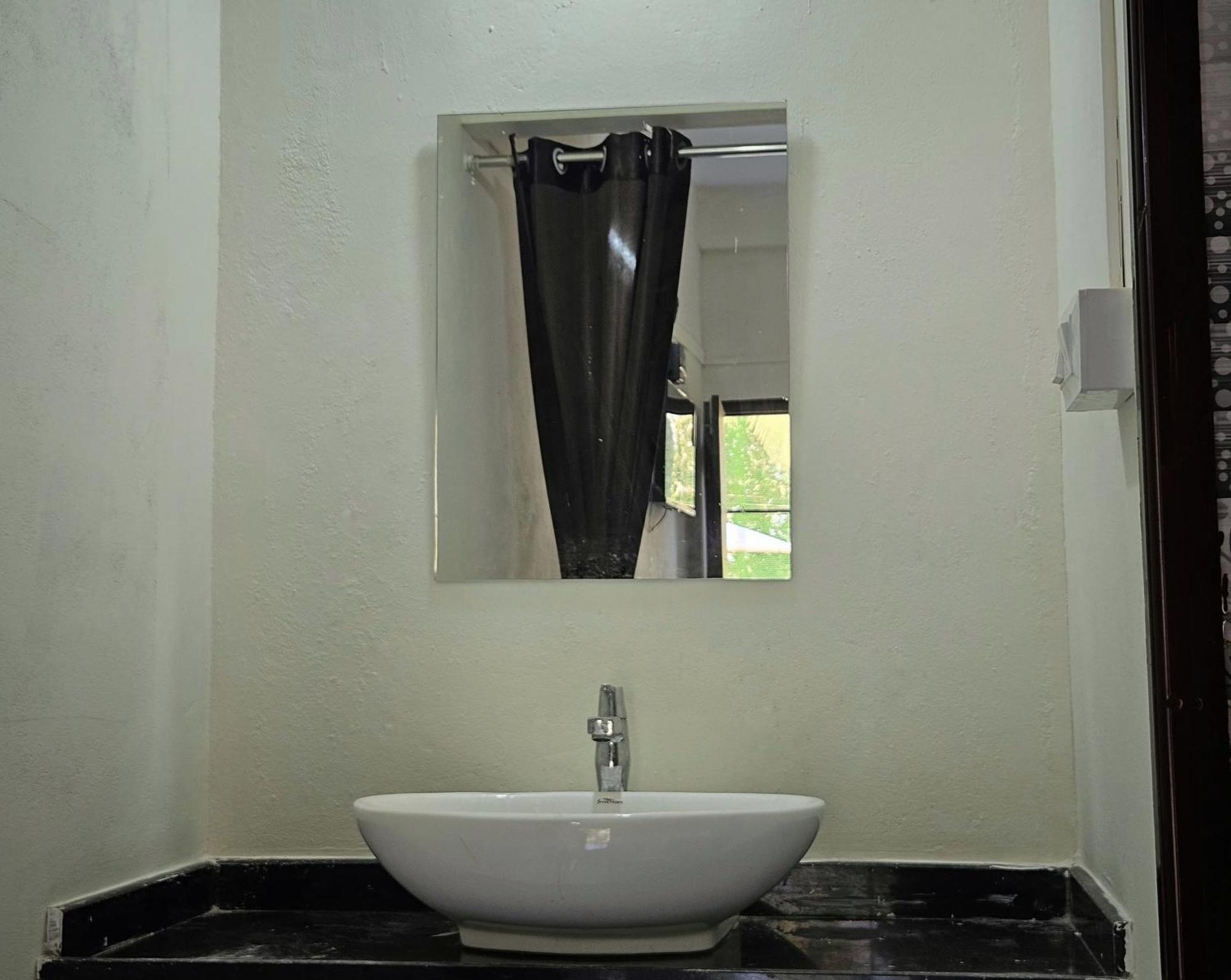 Souparnika Residency Murdeshwar Māvalli Exterior foto